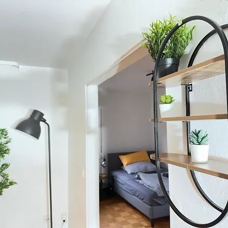 Frankfurt Work And Rest- 4 Bedrooms- 2 Wcs- Free Parking- 5 Queen Size Beds- Fast Wifi- Roller Shutters Apartmán Rodenbach (Main-Kinzig)