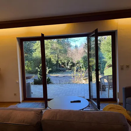 Apartmán Frankfurt Work And Rest- 4 Bedrooms- 2 Wcs- Free Parking- 5 Queen Size Beds- Fast Wifi- Roller Shutters