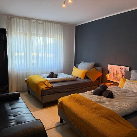 アパート Frankfurt Work And Rest- 4 Bedrooms- 2 Wcs- Free Parking- 5 Queen Size Beds- Fast Wifi- Roller Shutters