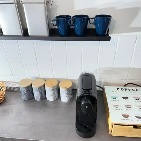 Apartmán Frankfurt Work And Rest- 4 Bedrooms- 2 Wcs- Free Parking- 5 Queen Size Beds- Fast Wifi- Roller Shutters Rodenbach (Main-Kinzig)