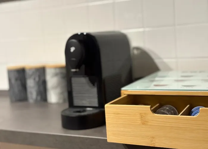 Appartement Frankfurt Work&rest- 4 Bedrooms- 2 Wcs- Free Parking- 5 Queen Size Beds- Fast Wifi- Roller Shutters Rodenbach (Main-Kinzig)